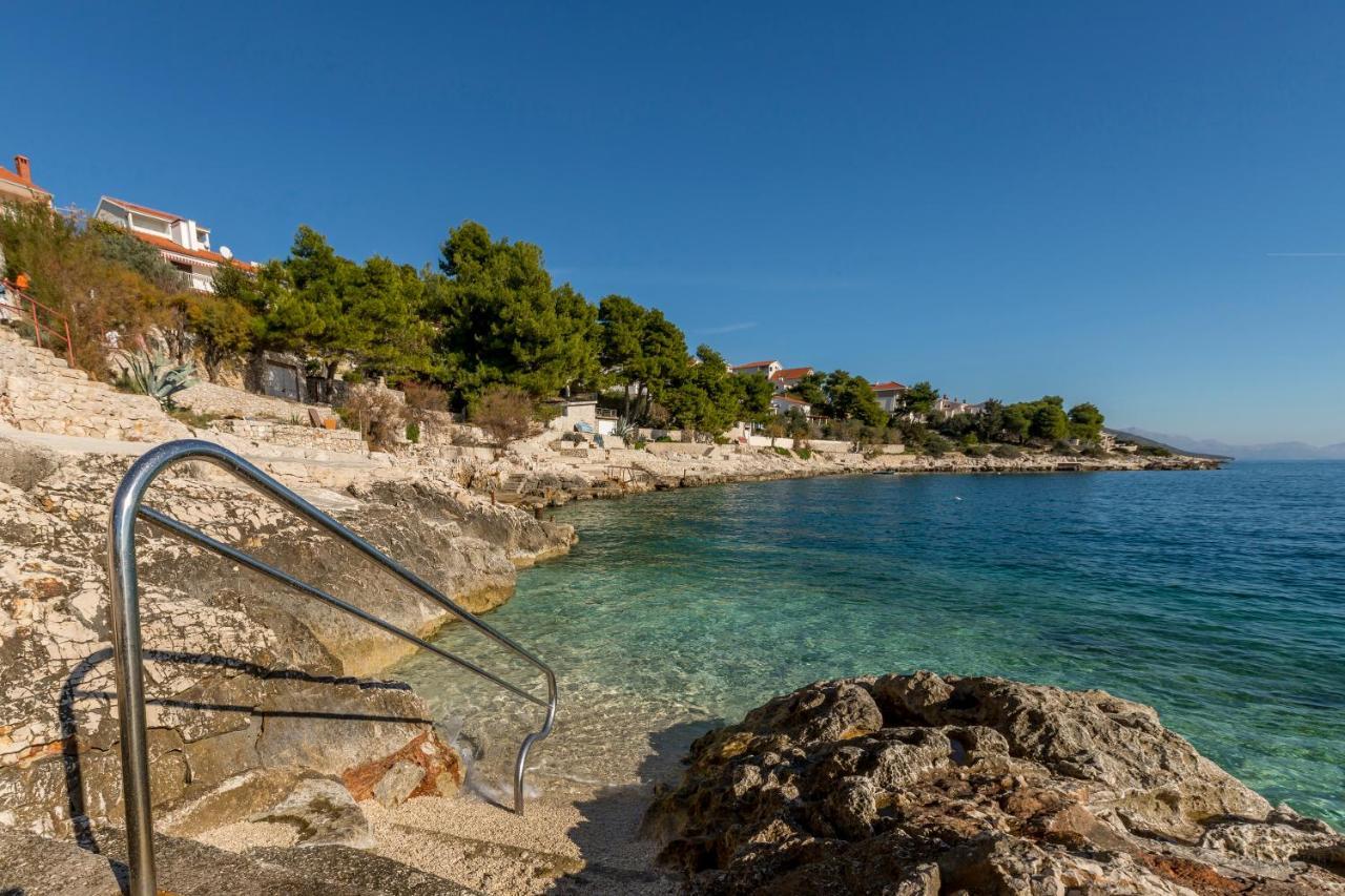 Apart Sa Terasom 250M Od Plaze,Parking,Wi Fi,Rostilj Trogir Eksteriør bilde