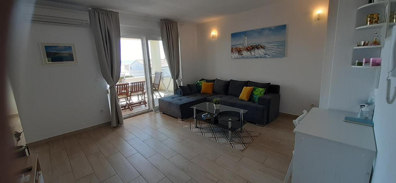 Apart Sa Terasom 250M Od Plaze,Parking,Wi Fi,Rostilj Trogir Eksteriør bilde
