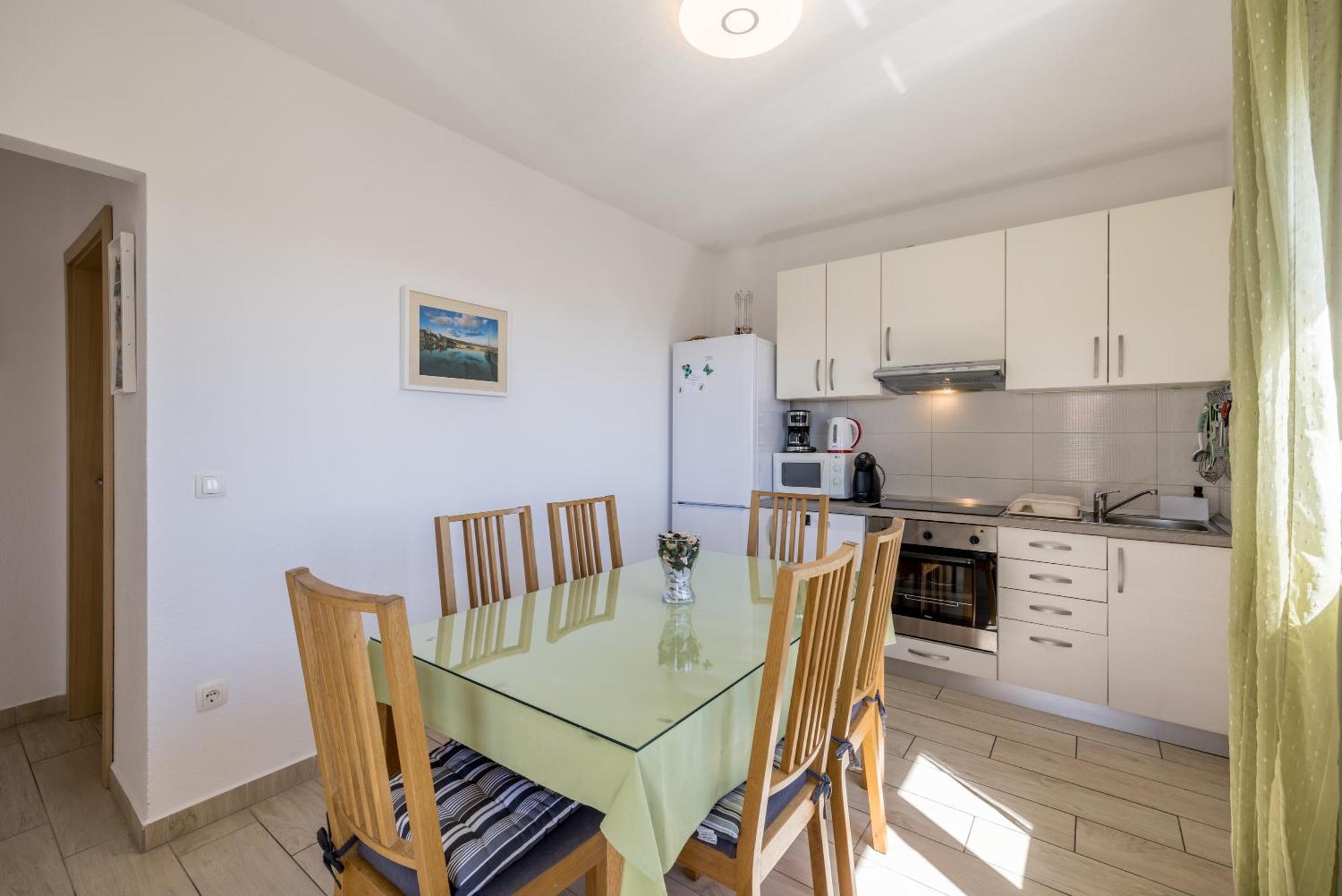Apart Sa Terasom 250M Od Plaze,Parking,Wi Fi,Rostilj Trogir Eksteriør bilde