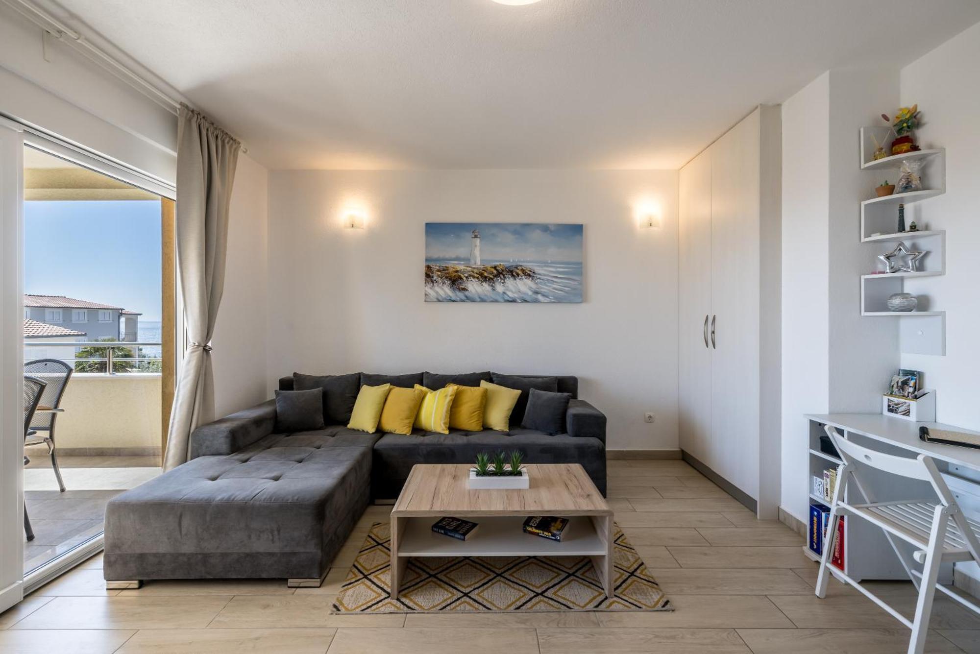 Apart Sa Terasom 250M Od Plaze,Parking,Wi Fi,Rostilj Trogir Eksteriør bilde