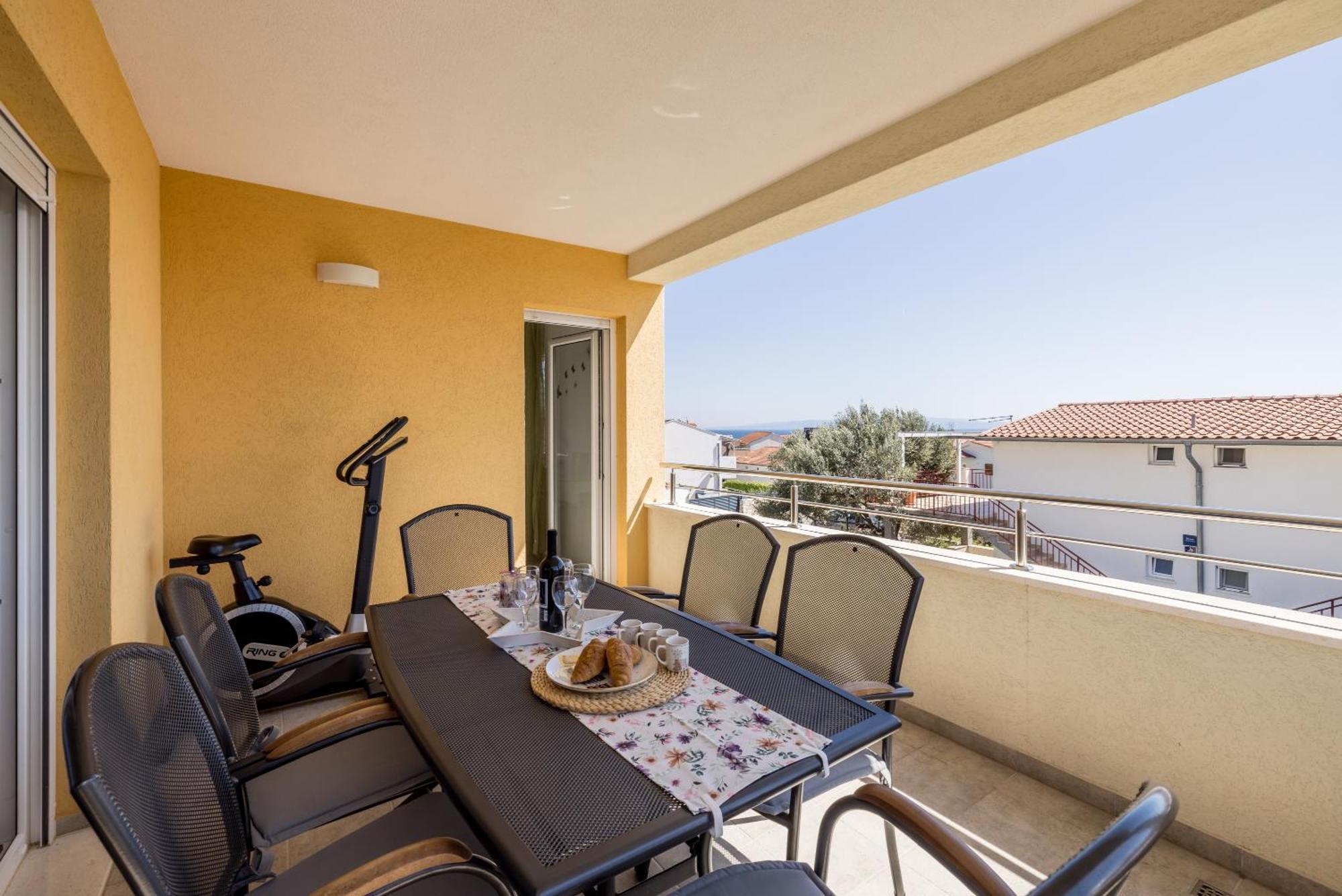 Apart Sa Terasom 250M Od Plaze,Parking,Wi Fi,Rostilj Trogir Eksteriør bilde
