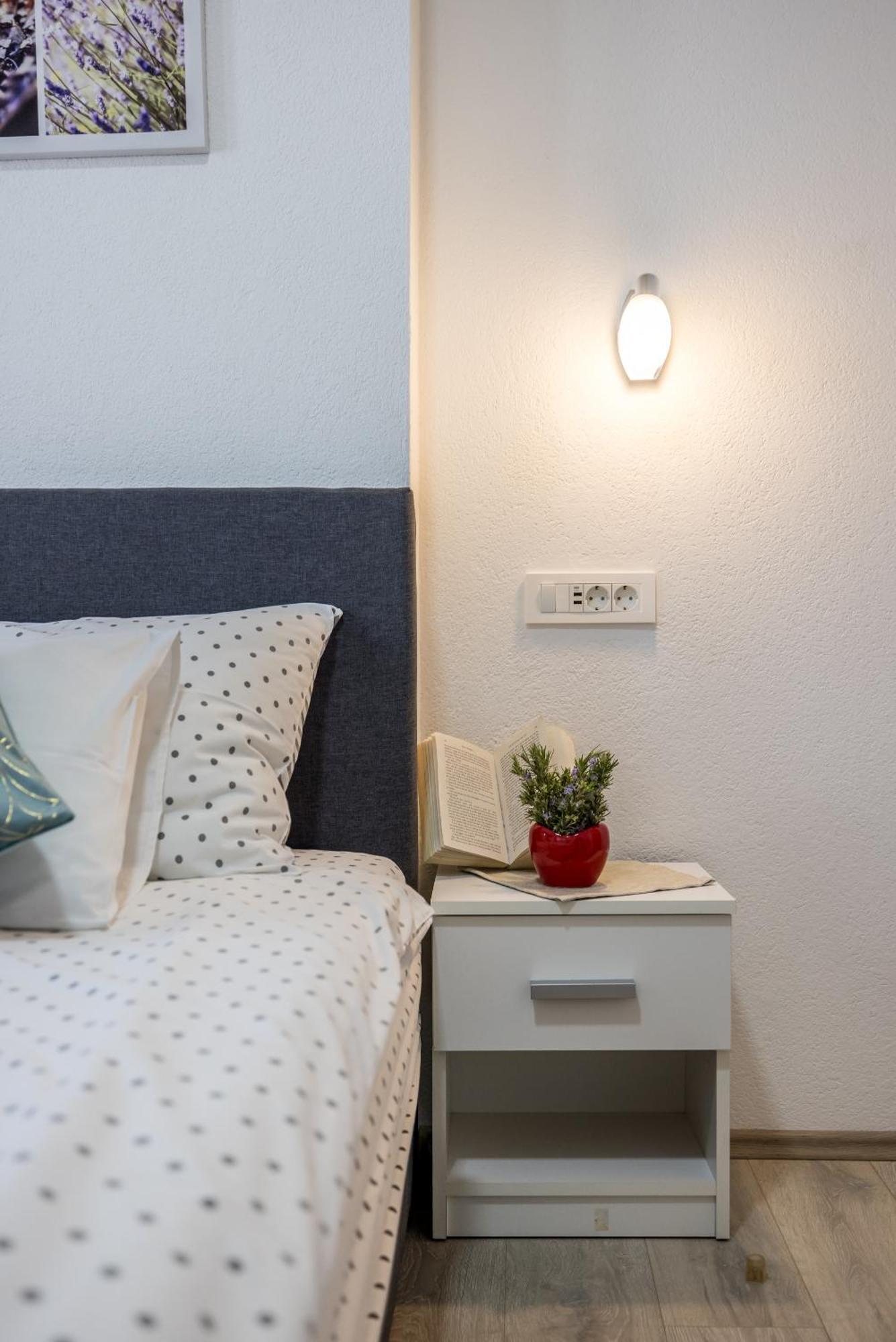 Apart Sa Terasom 250M Od Plaze,Parking,Wi Fi,Rostilj Trogir Eksteriør bilde